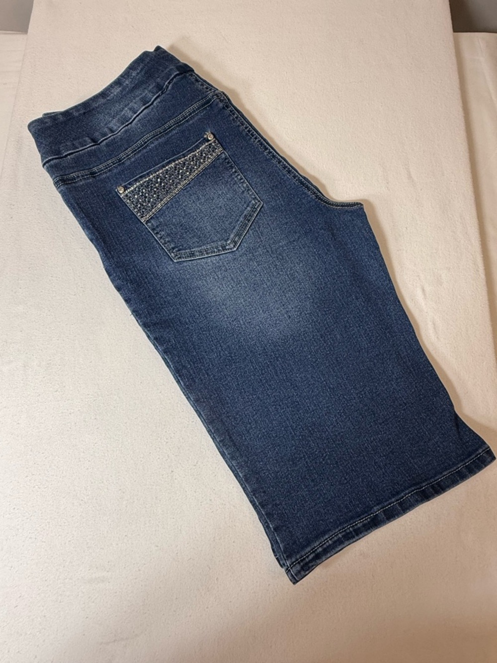 Women’s Dark Blue Denim Jeans with Embellished Pocket 12inch inseam